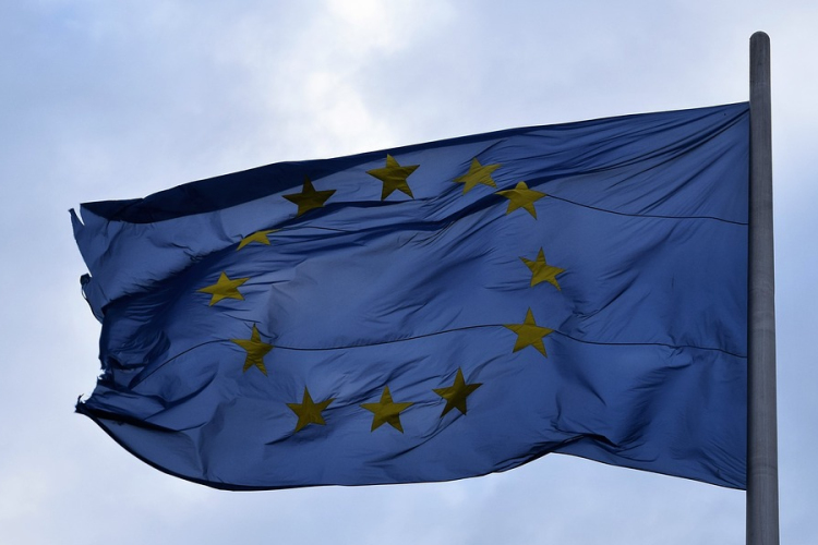Európai Bizottság: Az uniós országokban évek óta mérséklődik az áfakiesés
