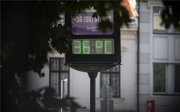 Ma még hőség várható, majd hidegfront hoz csapadékot és lehűlést a nyár utolsó napjaira